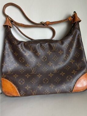 Authentic LOUIS VUITTON Boulogne 35/GM Monogram Shoulder Bag! Vintage!